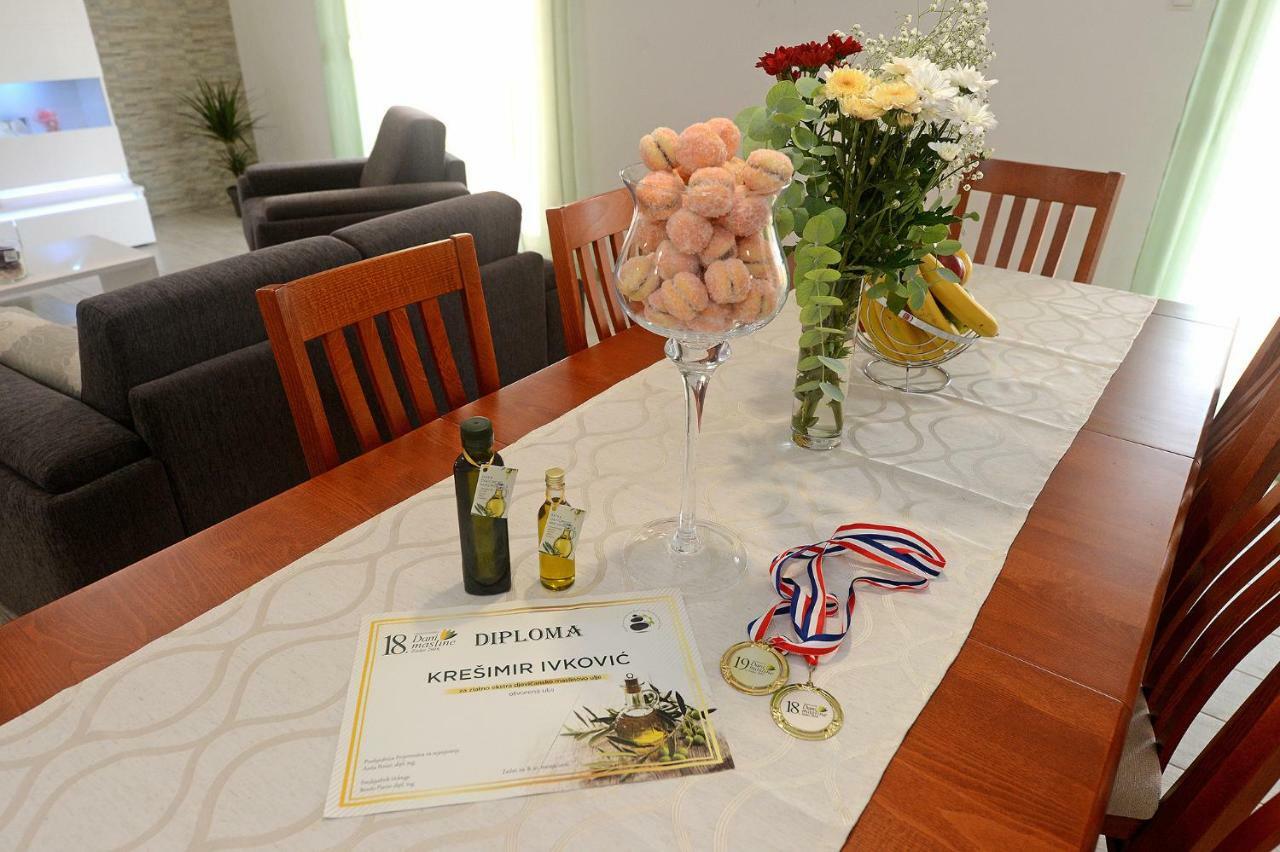 Apartman Adriana ซาดาร์ ภายนอก รูปภาพ